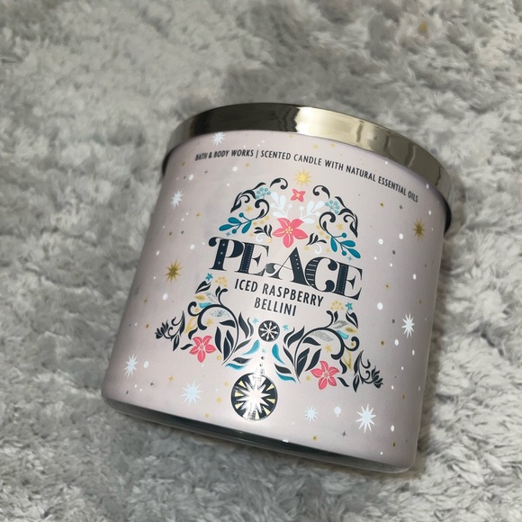 BBW limited edition peace iced rasberry Candle - Picture 2 of 4